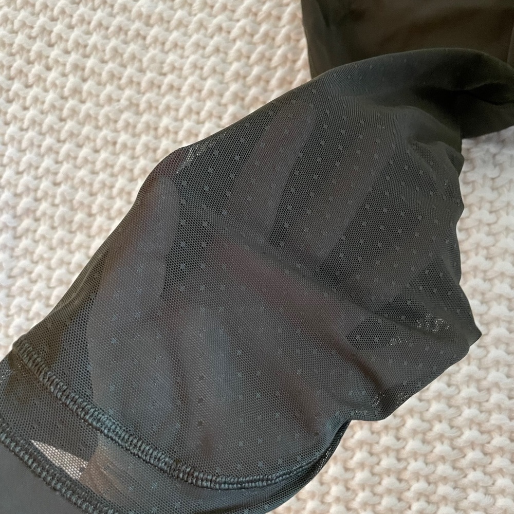 Lululemon Capris - Picture 4 of 5